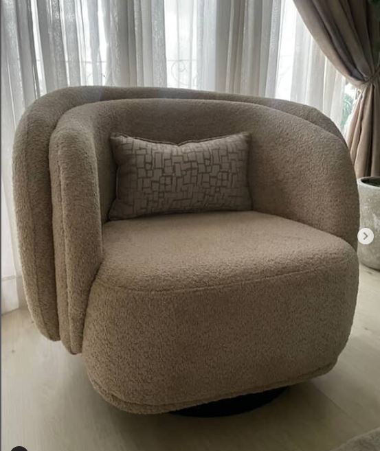 Single rolling chair