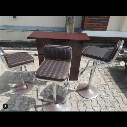 Bar set table with stools
