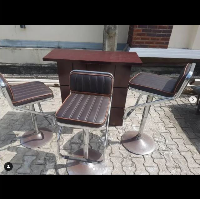 Bar set table with stools