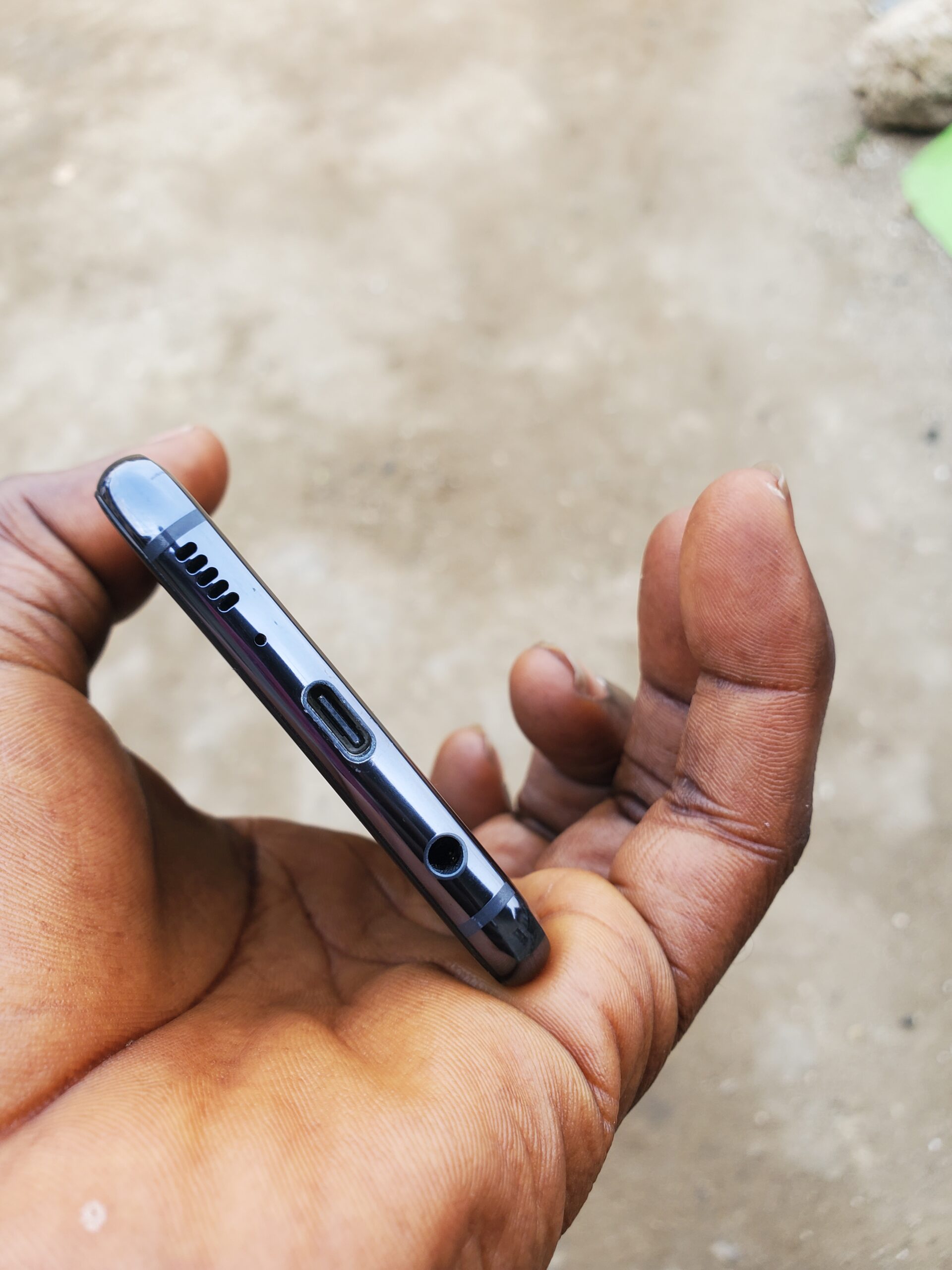 Almost New Samsung Galaxy S10e