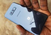 Almost New Samsung Galaxy S10e