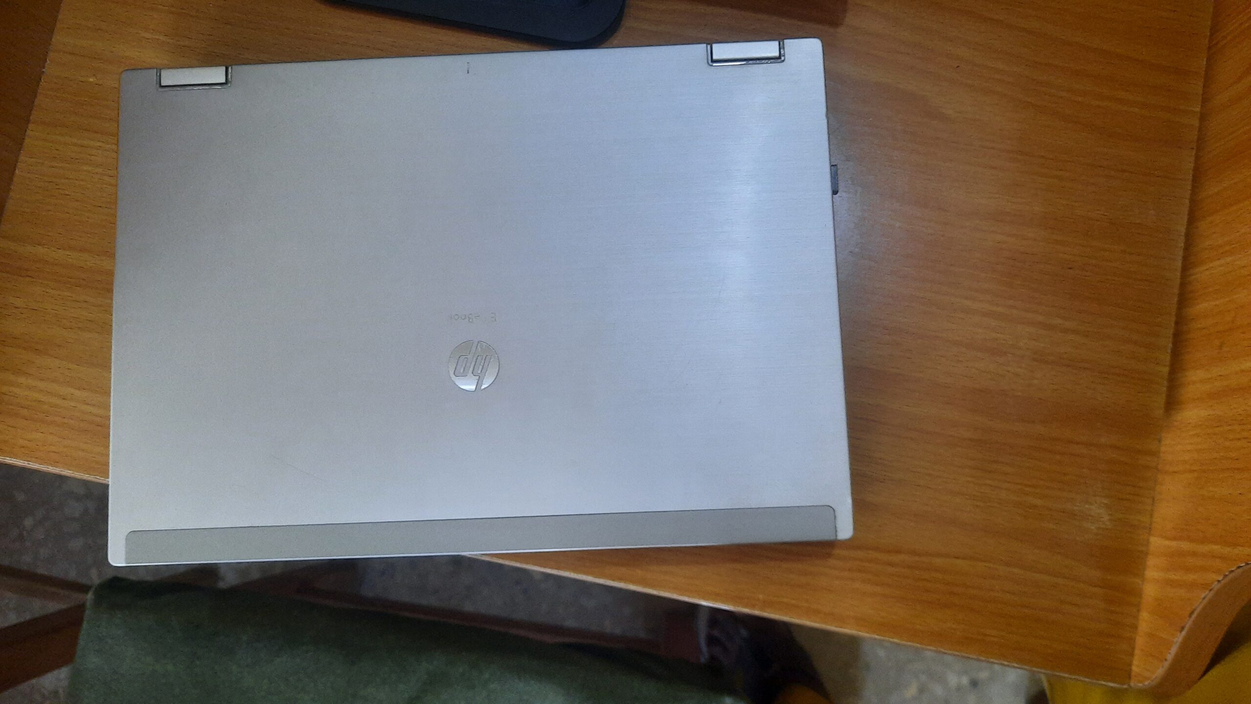 HP elitebook 8440p 8gb Ram, core i5, 500gb memory.