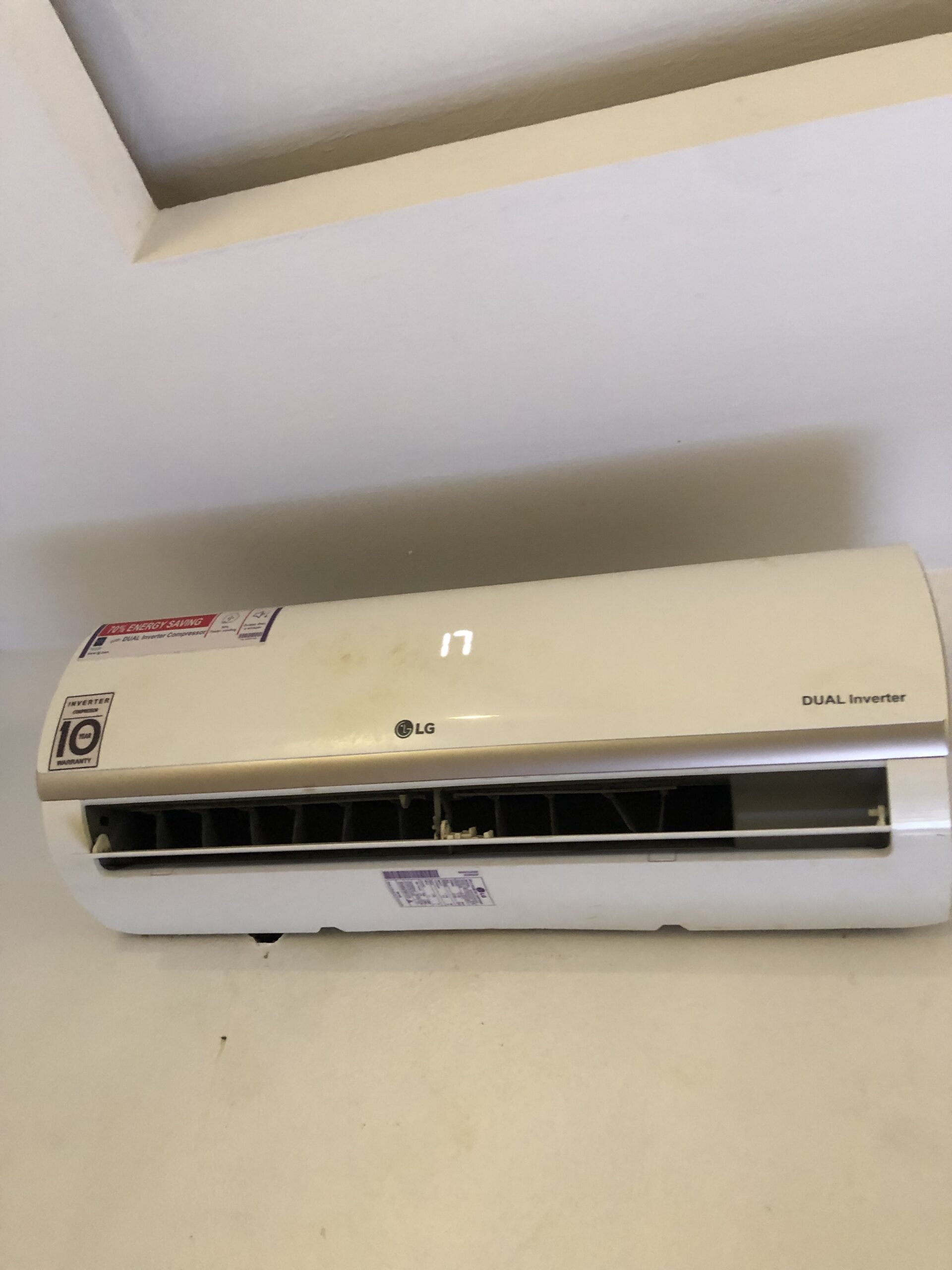 LG inverter 1.5hp split Air Conditioner